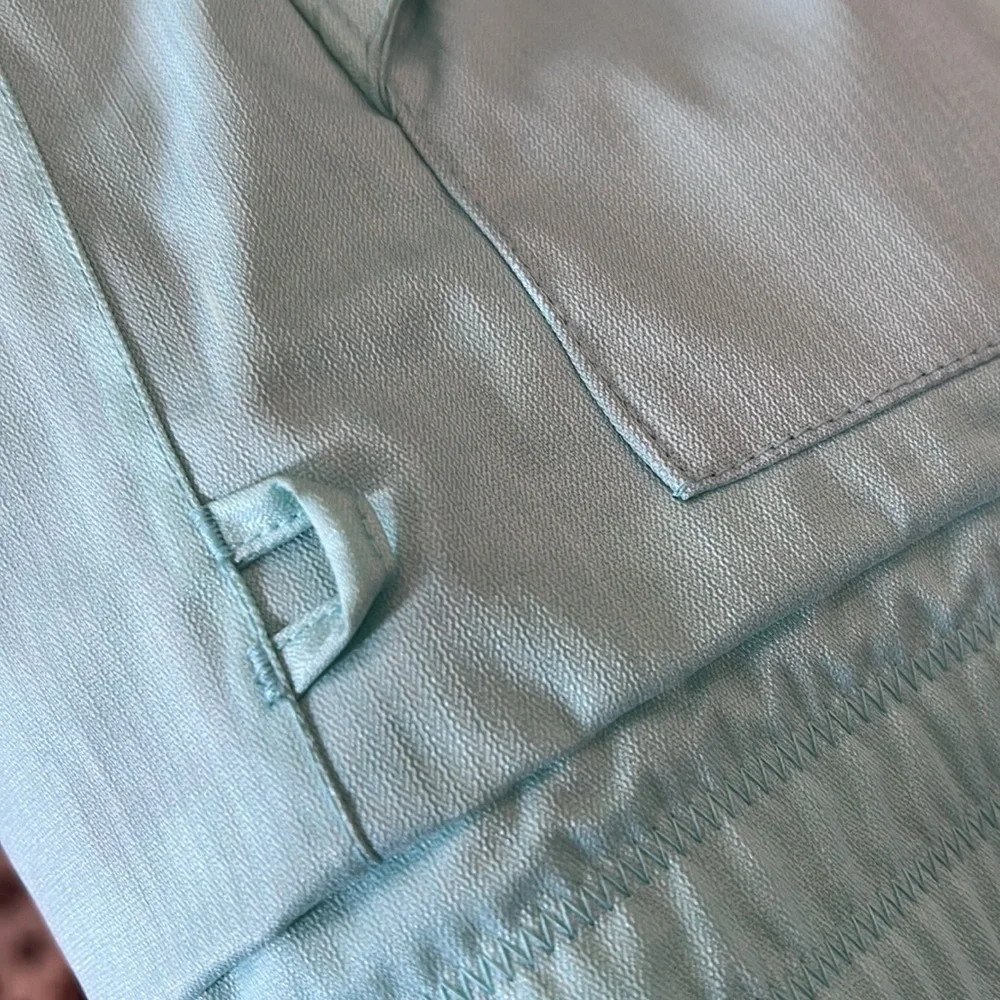 RIDE Snowboard / ski jacket. Gorgeous details. Perfect condition Worn once. - Picture 10 of 11